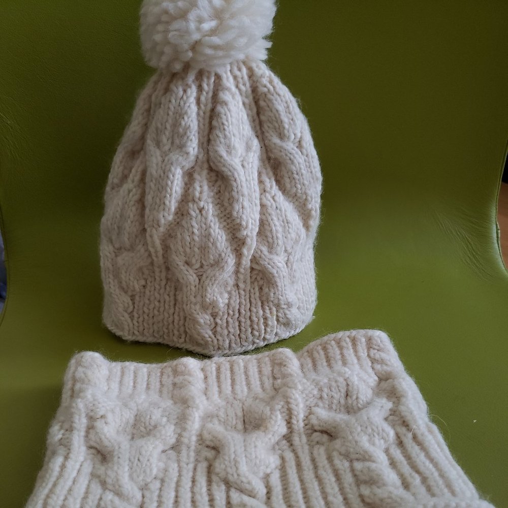 GIRL'S HAT AND SNOOD, WOOL, HANDMADE, 5-7 …